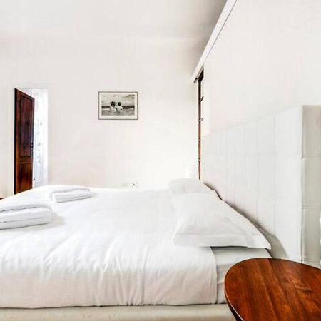 Pagano & Cenacolo Bright Apartment Милан Экстерьер фото