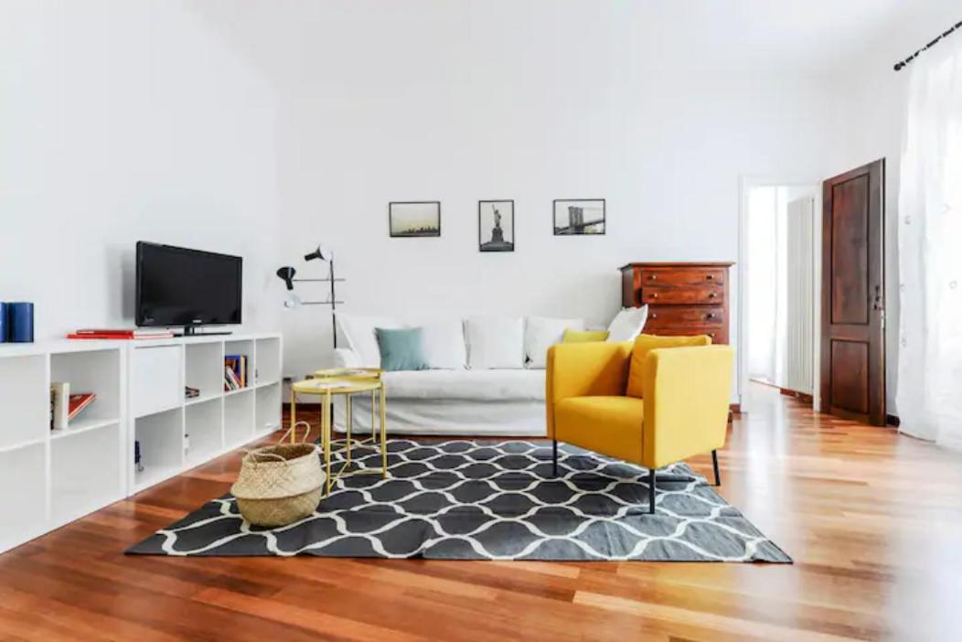 Pagano & Cenacolo Bright Apartment Милан Экстерьер фото